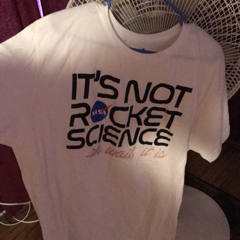 Tee shirt